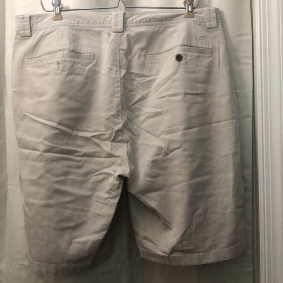 Men 🩳 - Picture 2 of 2